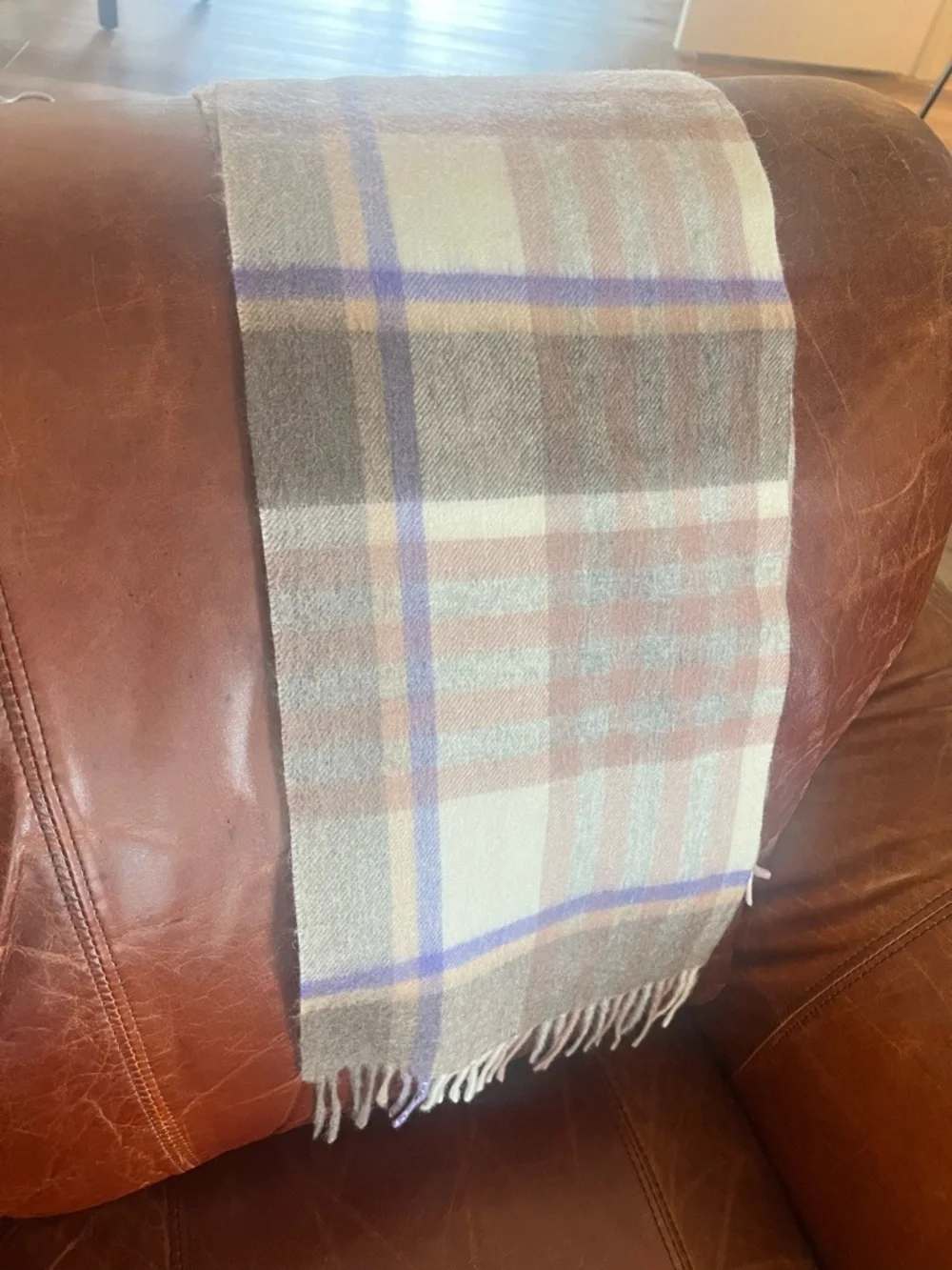 NEW Edinburgh 100% Lambswool Chequer Tartan Scarf Beige Rose Lavender Fringe